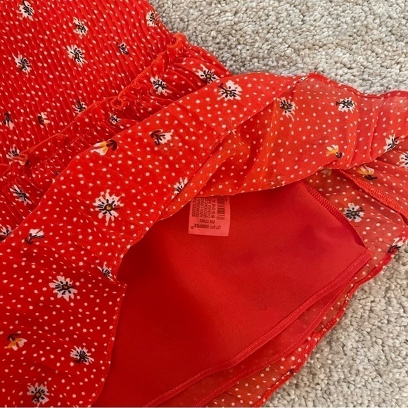 ZARA Red Floral Daisy Printed Pleated Sleeveless Blouse V-Neck Top Size Small - Picture 12 of 14